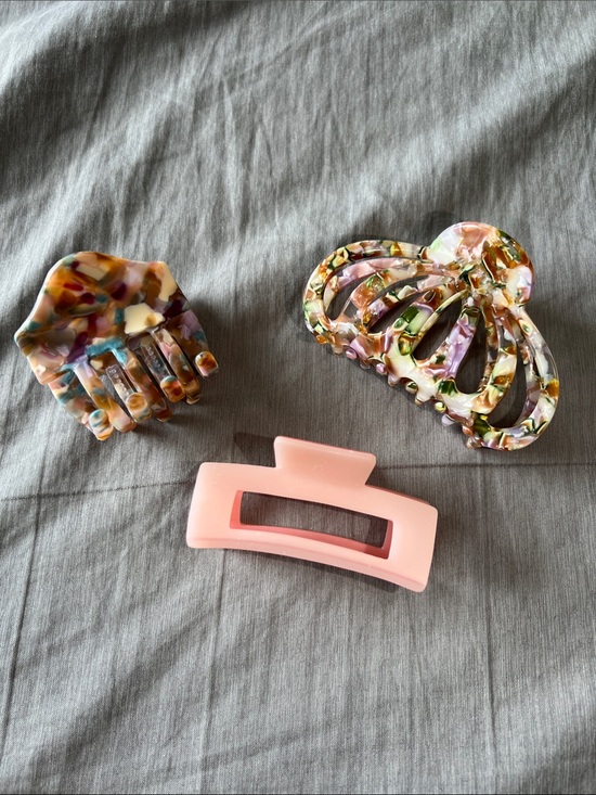 Anthropologie Accessories - Multicolor & Pink Hair Claw Clip Set